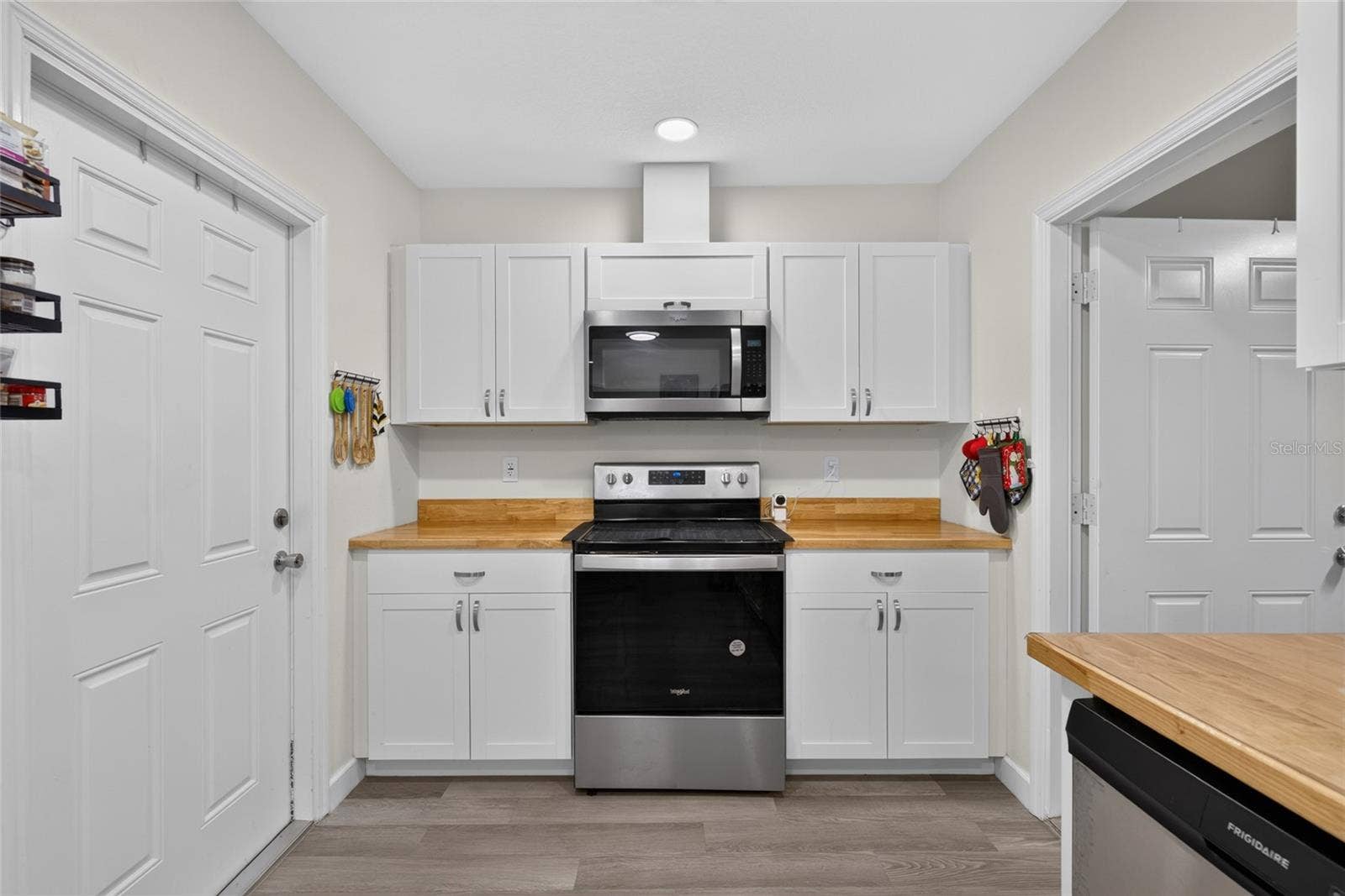 21397 CANAL DRIVE, Brooksville, FL 34601 21397 CANAL DRIVE, Brooksville, FL 34601