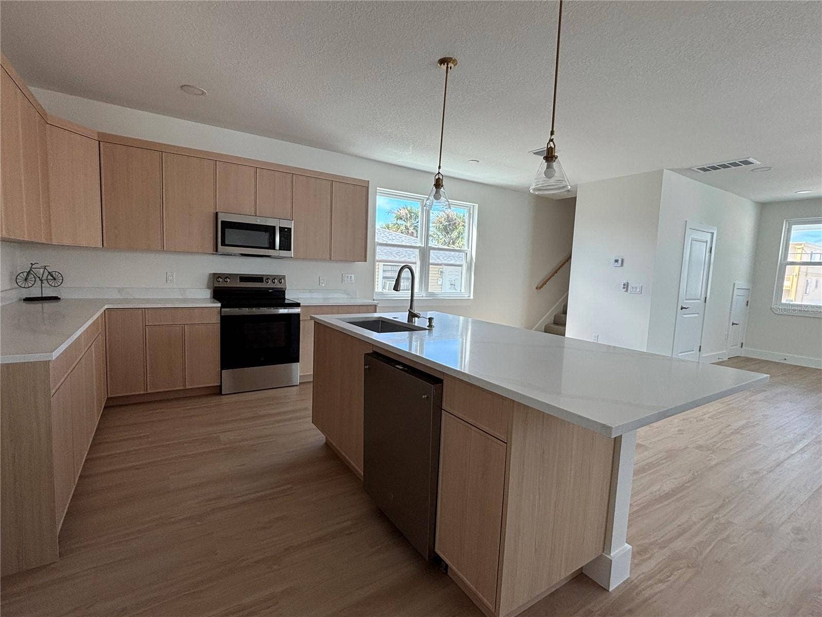 709 GULF BOULEVARD, Indian Rocks Beach, FL 33785