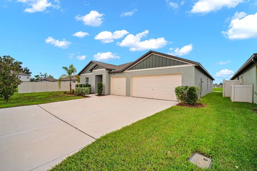 Property photo for 4060 CAPRI COAST DRIVE, Plant City, FL