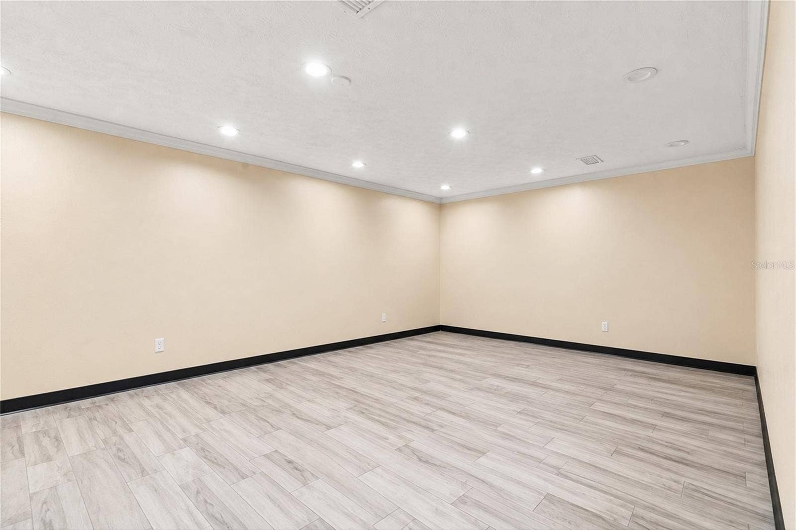 7602 KENYA STREET, Jacksonville, FL 32208 7602 KENYA STREET, Jacksonville, FL 32208