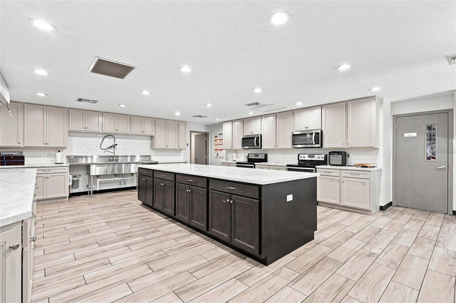 7602 KENYA STREET, Jacksonville, FL 32208 7602 KENYA STREET, Jacksonville, FL 32208