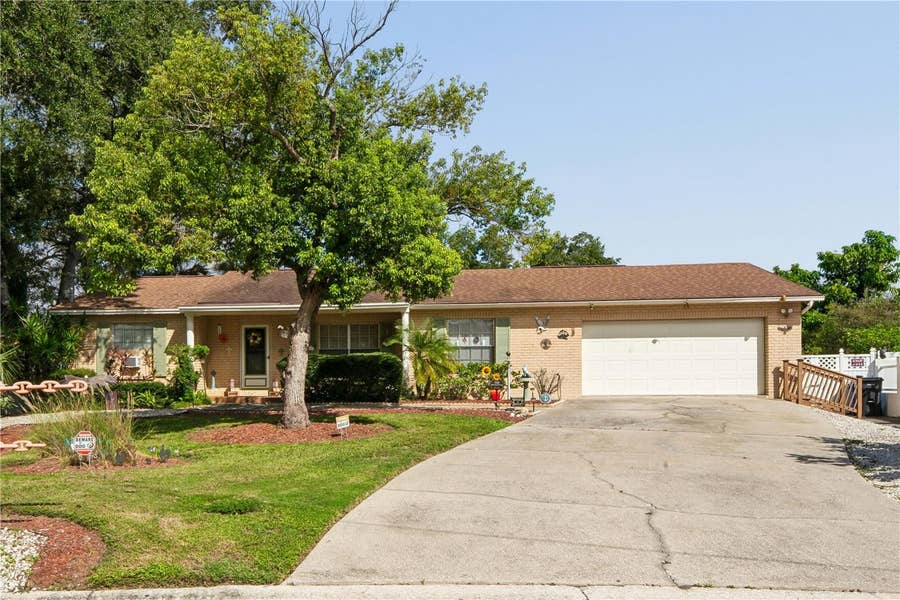 Property photo for 10739 DRUMMOND ROAD, Tampa, FL