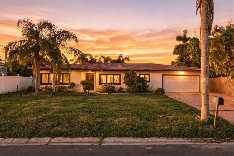 Property photo for 3945 E EDEN ROC CIRCLE, Tampa, FL
