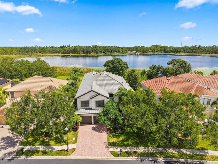 Property photo for 2707 LAKEBREEZE LANE S, Clearwater, FL
