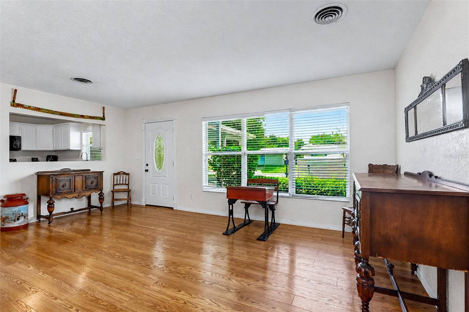 11399 80TH AVENUE, Seminole, FL 33772 11399 80TH AVENUE, Seminole, FL 33772