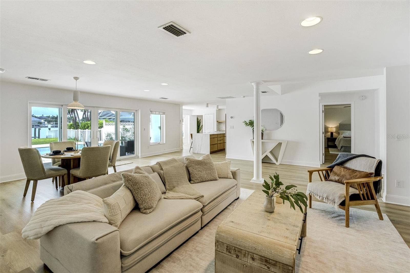 201 DRIFTWOOD LANE, Largo, FL 33770 Living Room