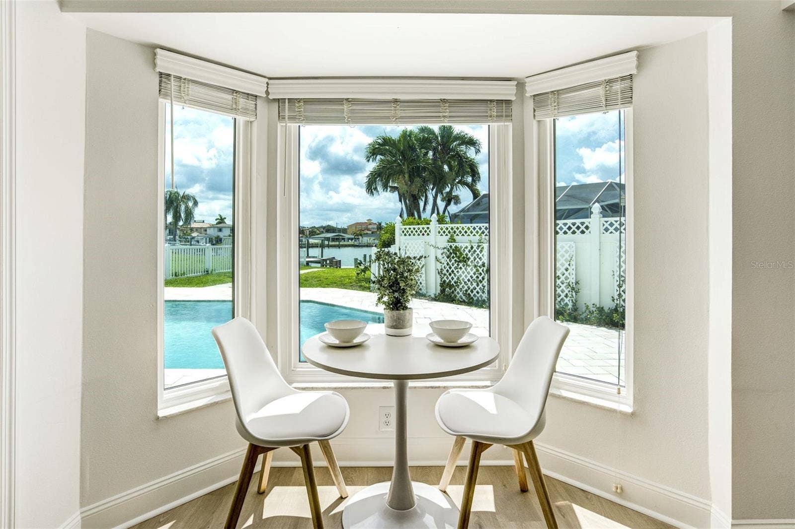 201 DRIFTWOOD LANE, Largo, FL 33770 Breakfast Nook