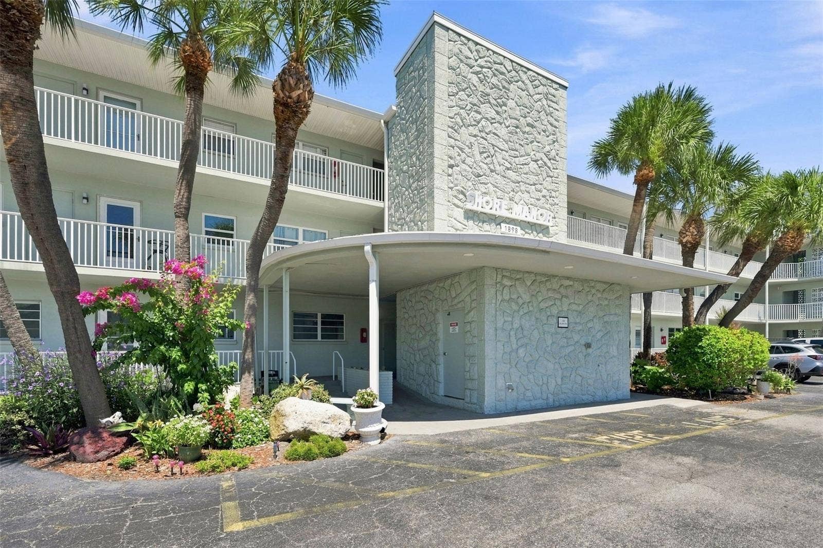 1898 SHORE DRIVE S, #208, South Pasadena, FL 33707 New landscaping & Parking lot paving coming soon!