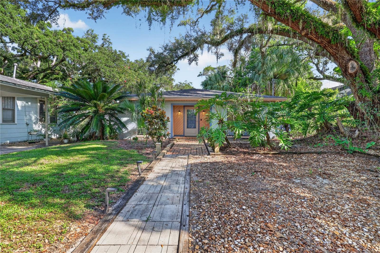 317 W COMANCHE AVENUE, Tampa, FL 33604 317 W COMANCHE AVENUE, Tampa, FL 33604
