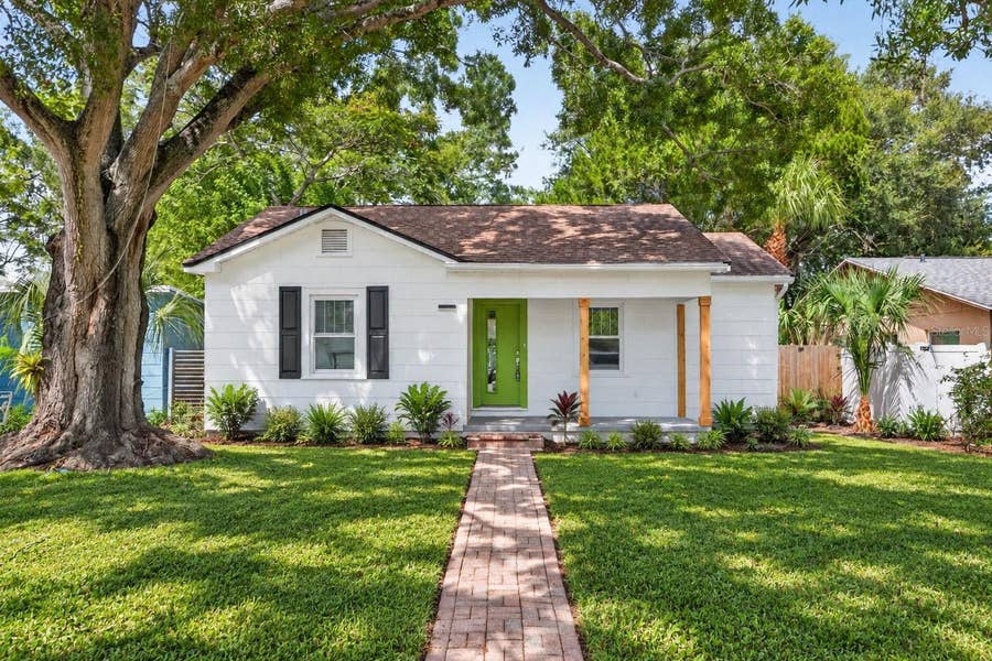 Property photo for 4645 IRIS ST N, St Petersburg, FL