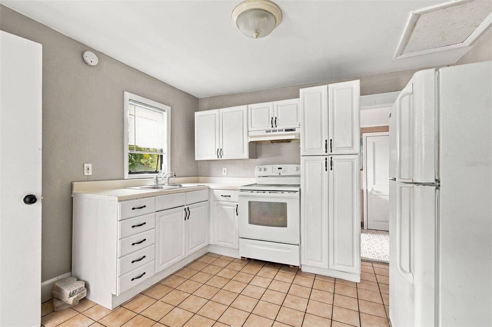 Kitchen Unit B