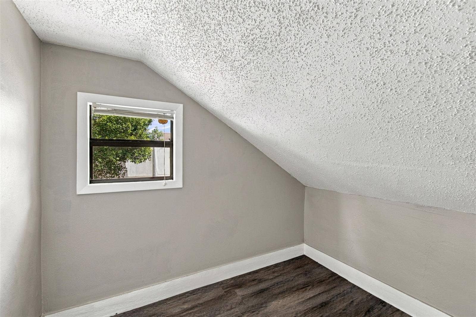 Small extra room Unit B/possible child's BR
