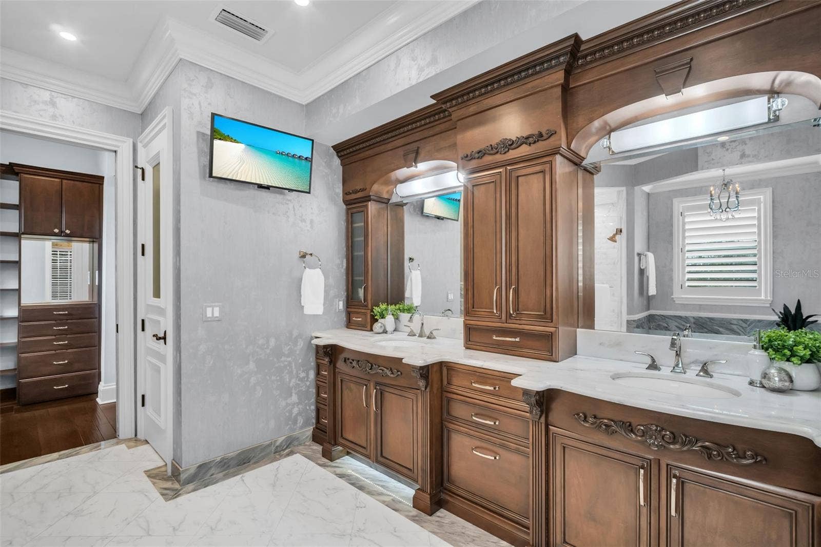 Primary bath