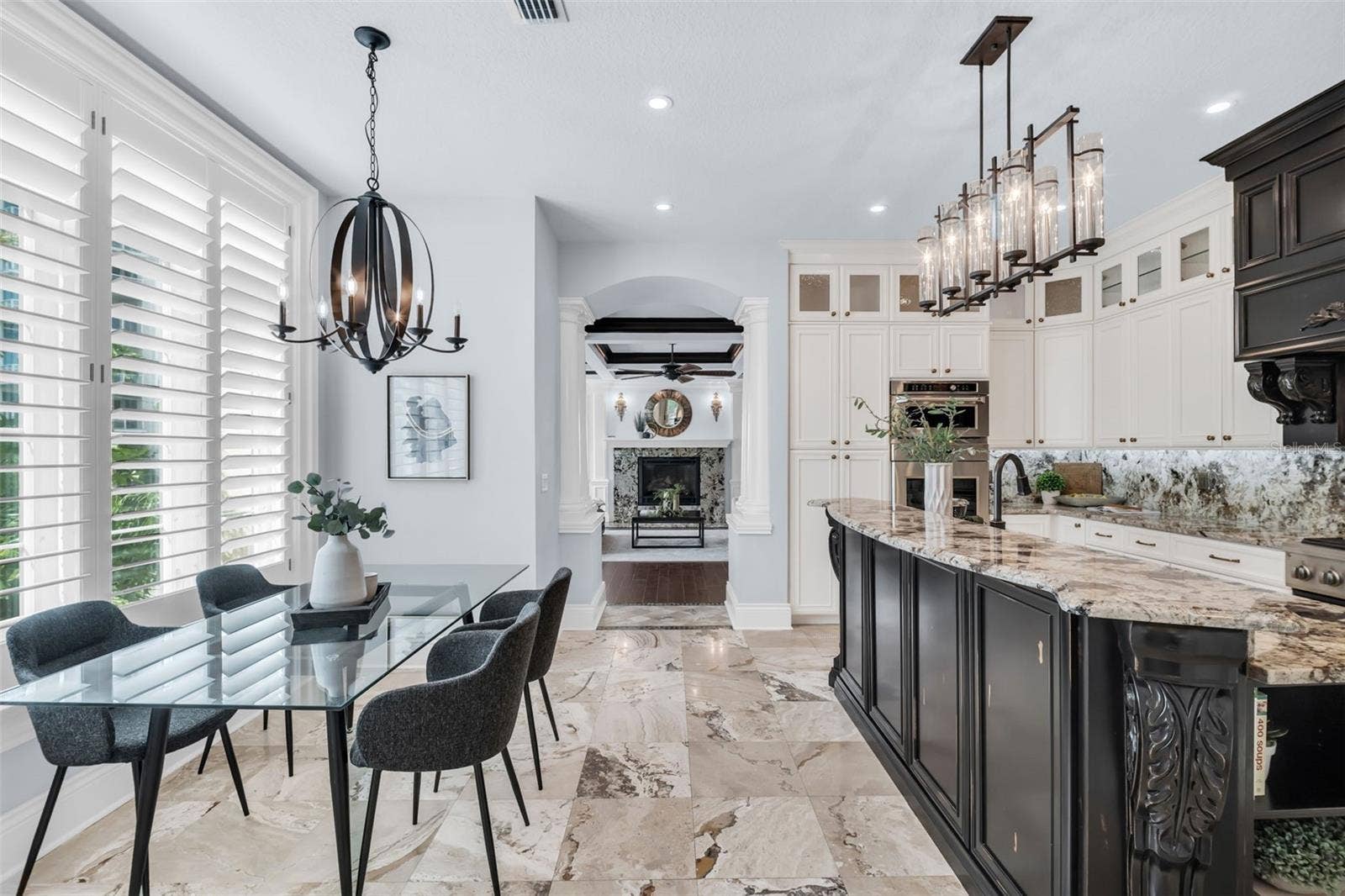 Kitchen, breakfast dining leading into Family room