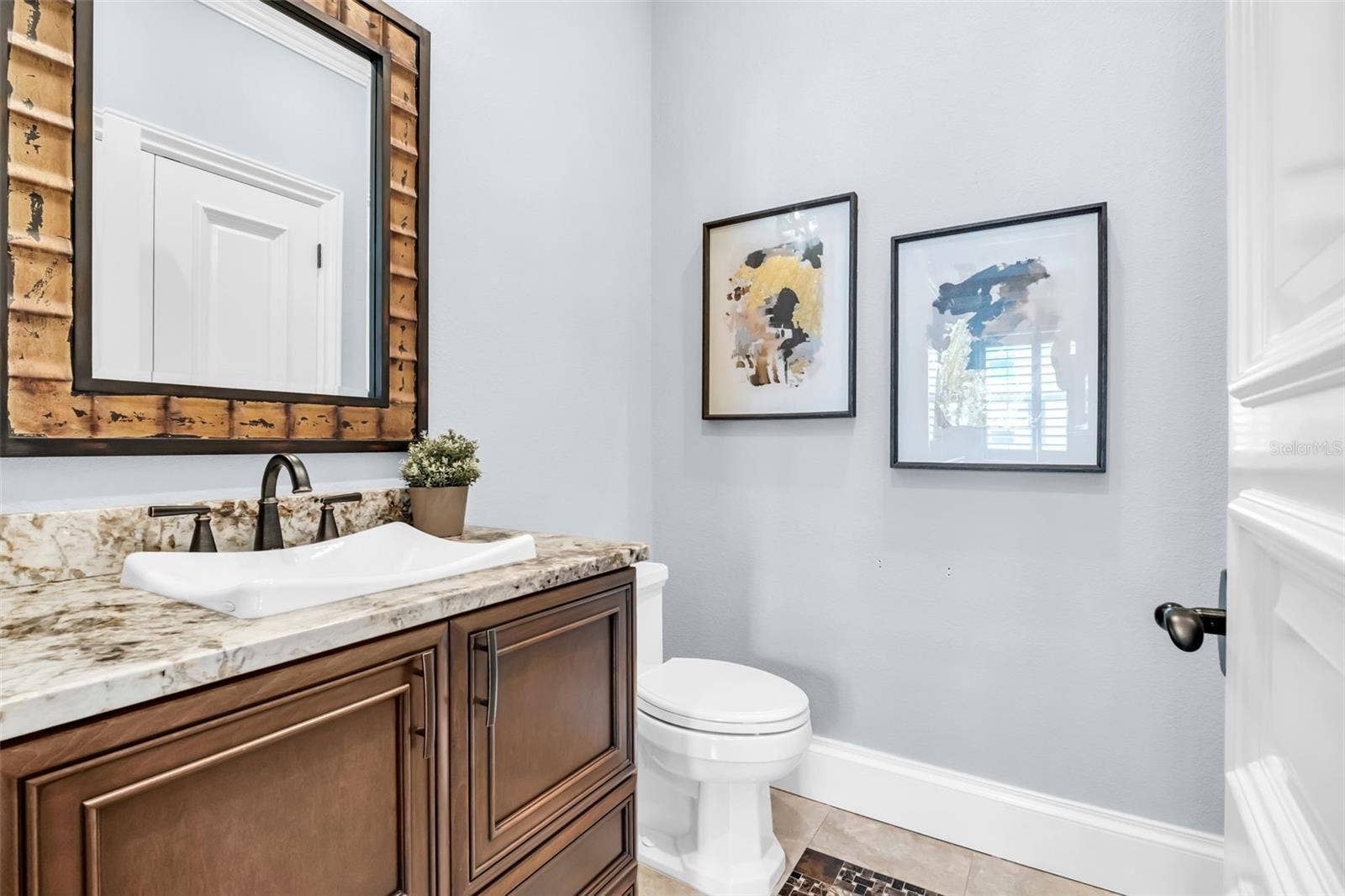 3rd level ensuite bath