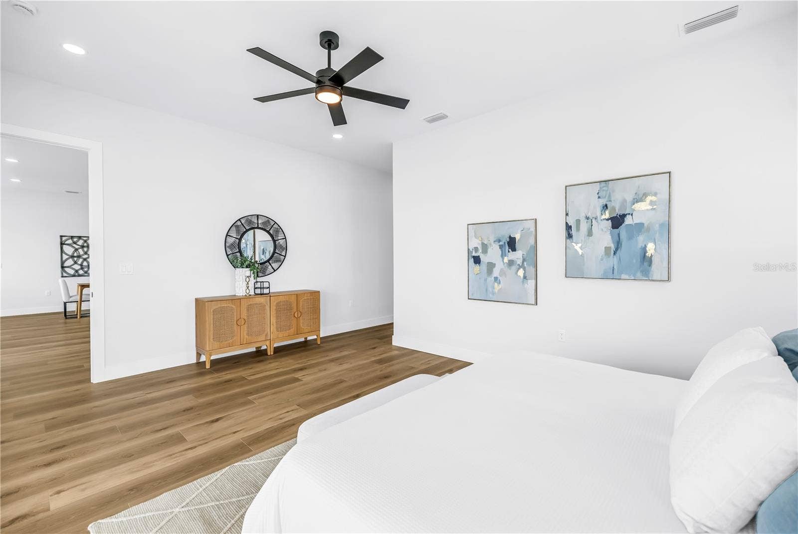 7957 2ND AVENUE S, St Petersburg, FL 33707 7957 2ND AVENUE S, St Petersburg, FL 33707