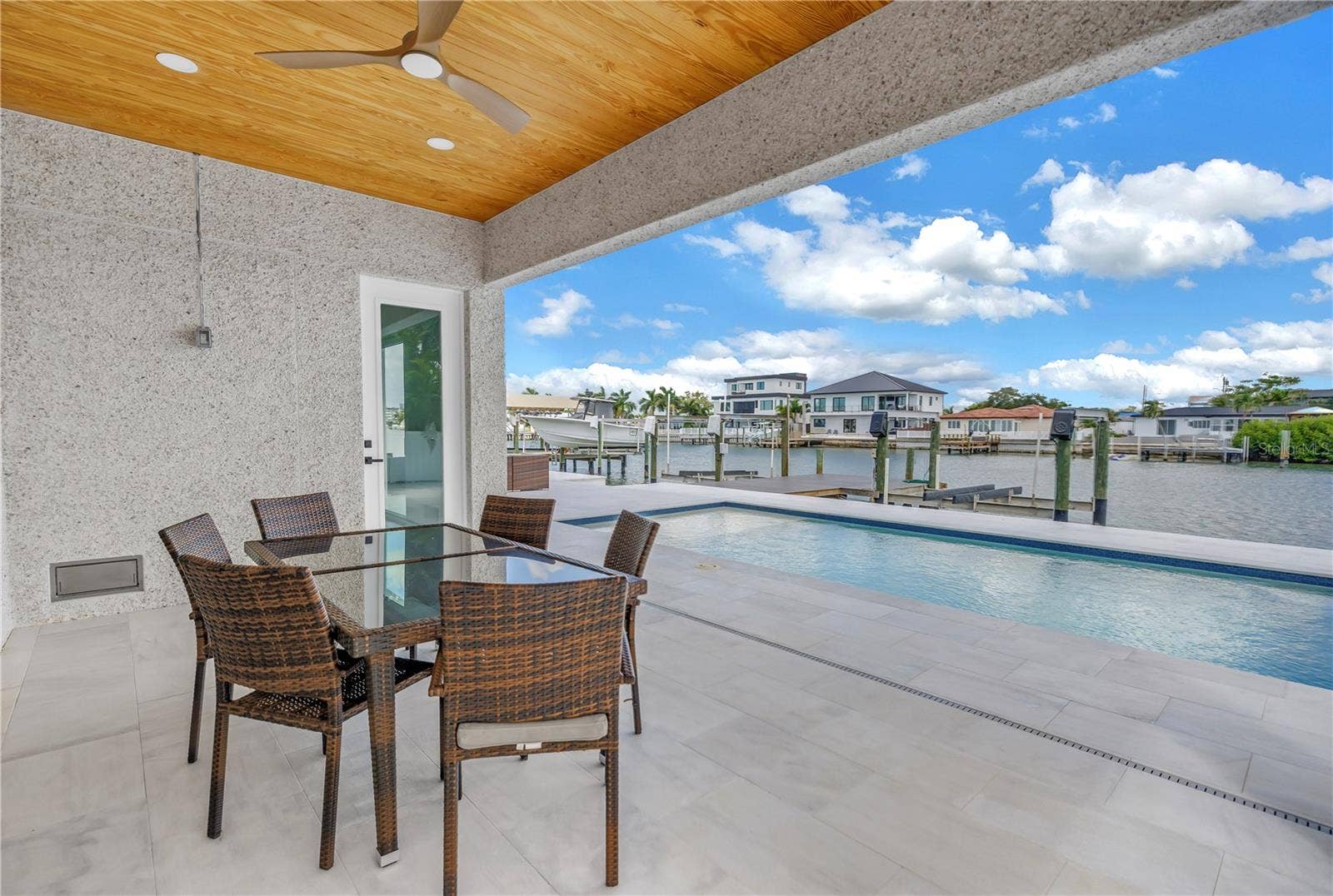 7957 2ND AVENUE S, St Petersburg, FL 33707 7957 2ND AVENUE S, St Petersburg, FL 33707