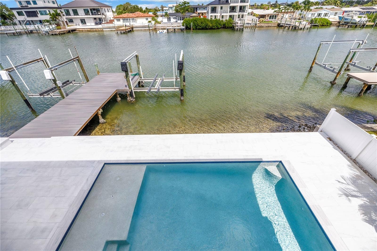 7957 2ND AVENUE S, St Petersburg, FL 33707 7957 2ND AVENUE S, St Petersburg, FL 33707