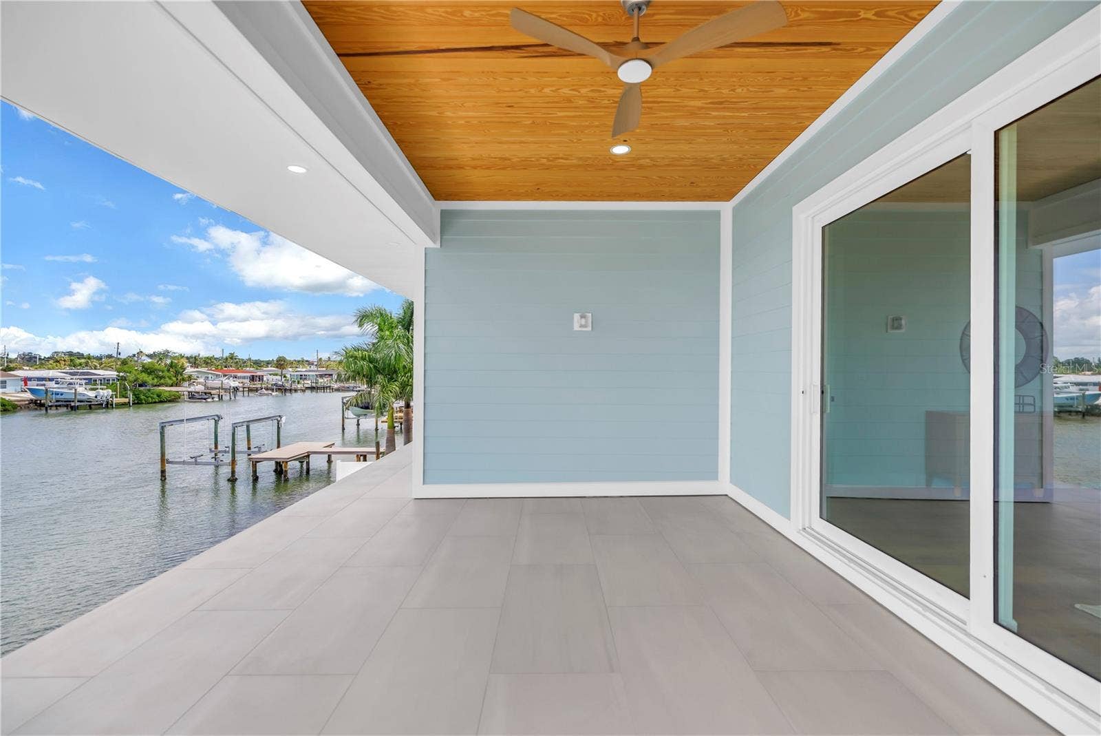 7957 2ND AVENUE S, St Petersburg, FL 33707 7957 2ND AVENUE S, St Petersburg, FL 33707