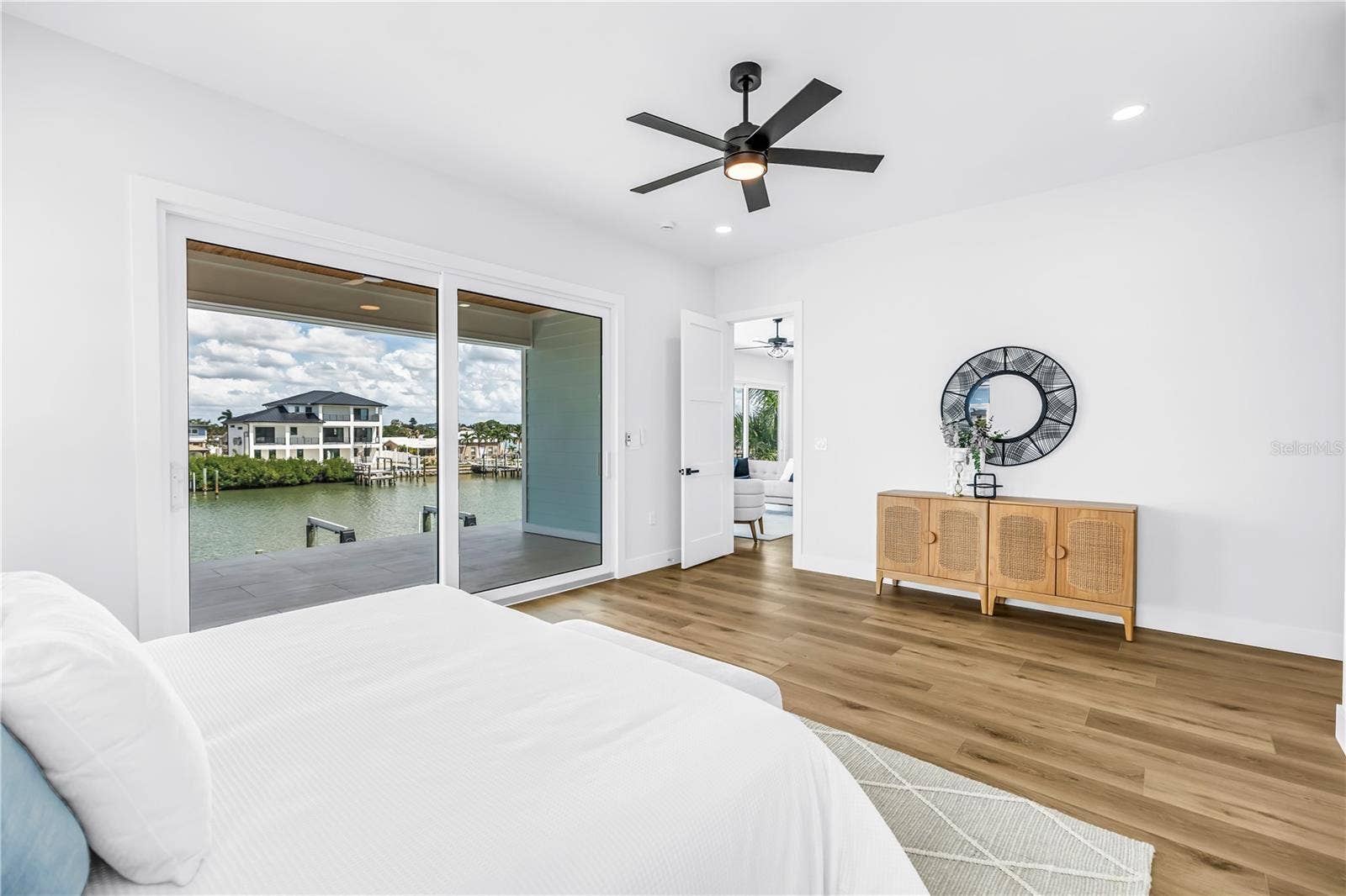 7957 2ND AVENUE S, St Petersburg, FL 33707 7957 2ND AVENUE S, St Petersburg, FL 33707