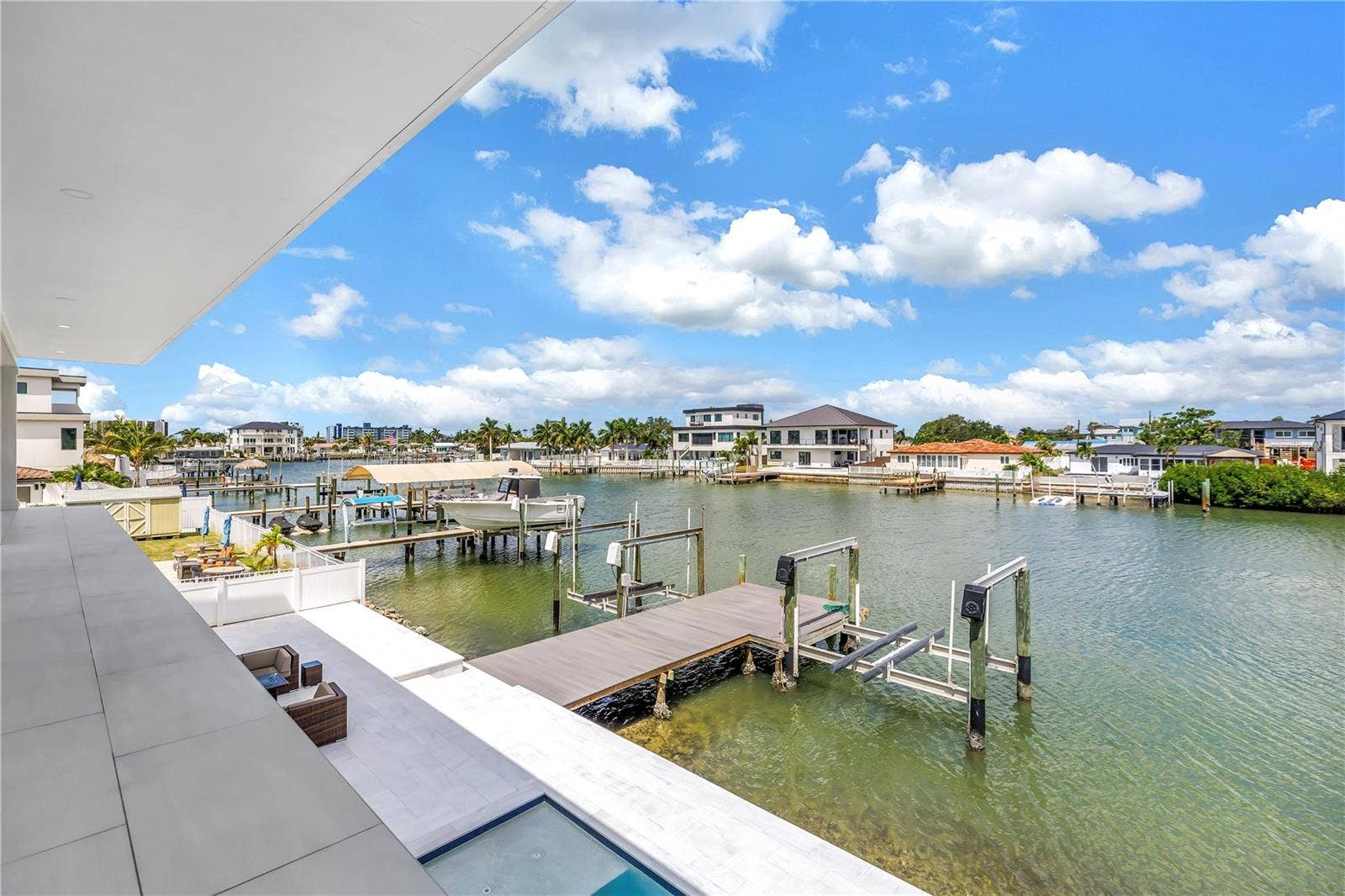 7957 2ND AVENUE S, St Petersburg, FL 33707 7957 2ND AVENUE S, St Petersburg, FL 33707