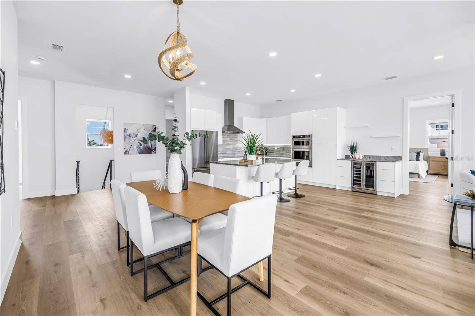 7957 2ND AVENUE S, St Petersburg, FL 33707 7957 2ND AVENUE S, St Petersburg, FL 33707