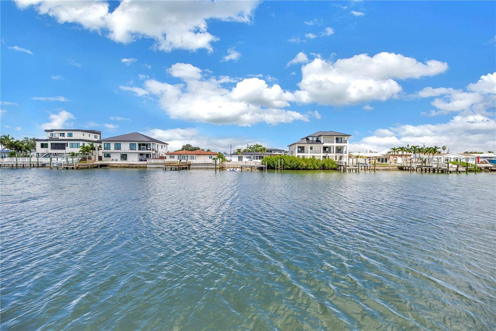 7957 2ND AVENUE S, St Petersburg, FL 33707 7957 2ND AVENUE S, St Petersburg, FL 33707