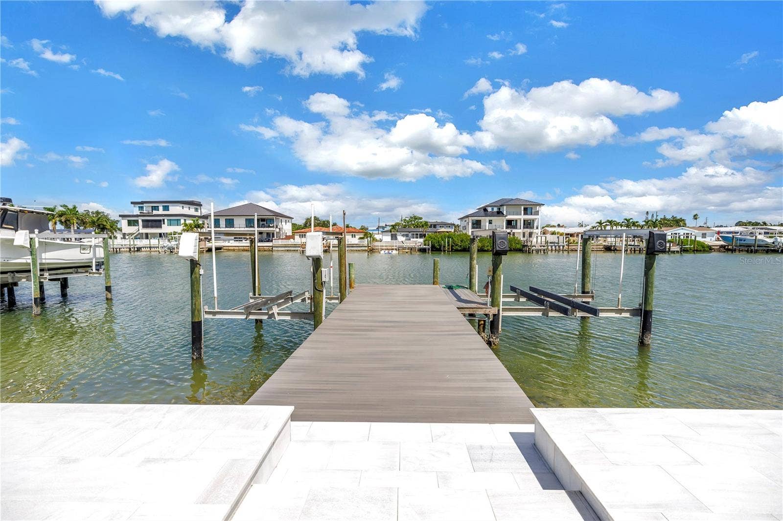 7957 2ND AVENUE S, St Petersburg, FL 33707 7957 2ND AVENUE S, St Petersburg, FL 33707