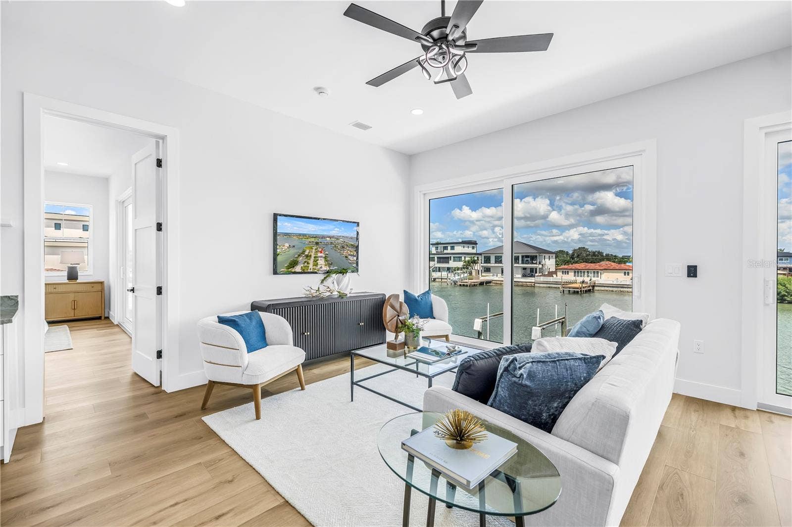 7957 2ND AVENUE S, St Petersburg, FL 33707 7957 2ND AVENUE S, St Petersburg, FL 33707