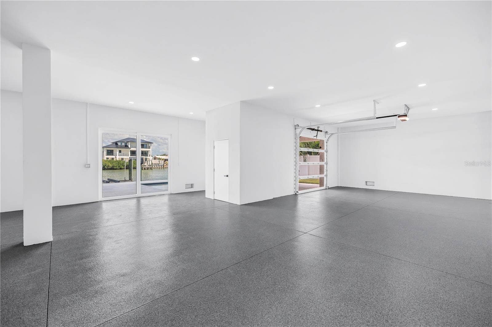 7957 2ND AVENUE S, St Petersburg, FL 33707 7957 2ND AVENUE S, St Petersburg, FL 33707