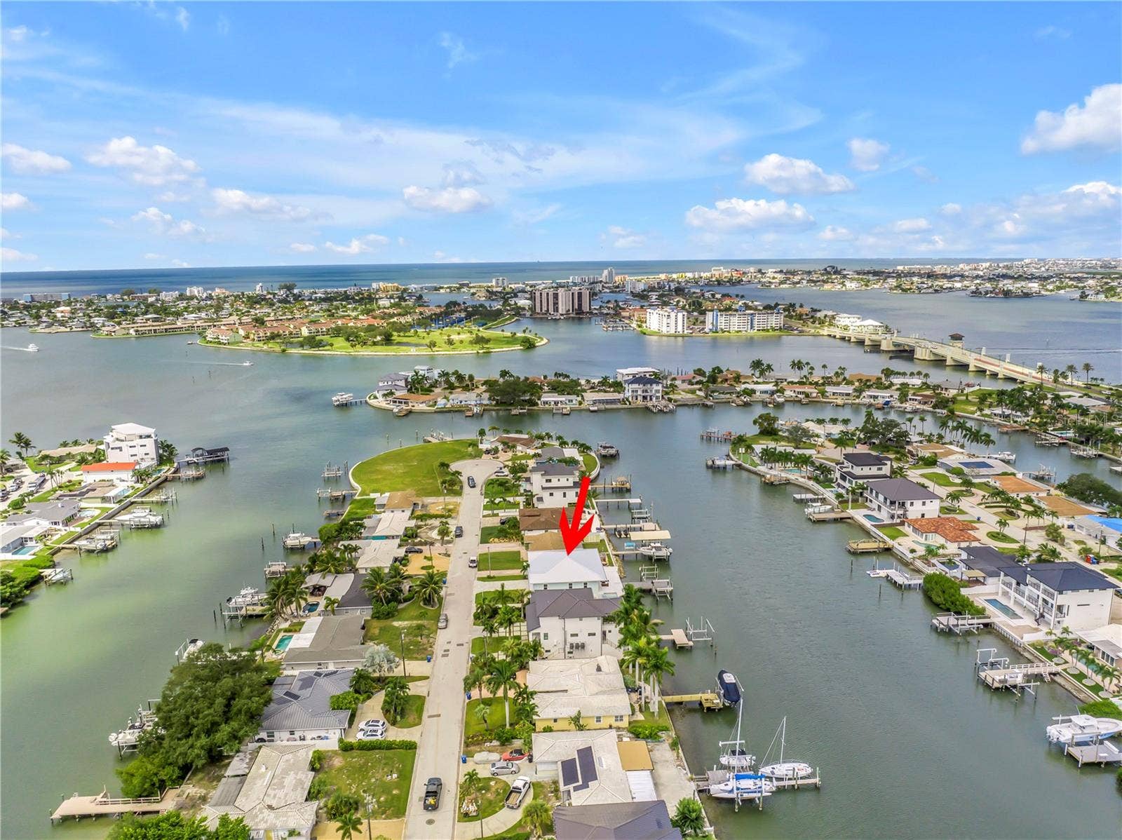 7957 2ND AVENUE S, St Petersburg, FL 33707 7957 2ND AVENUE S, St Petersburg, FL 33707