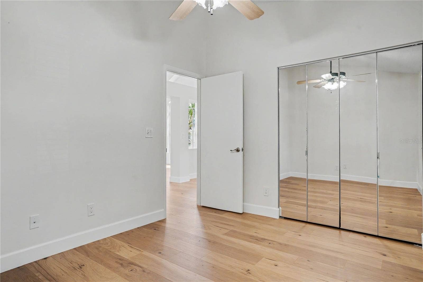 168 SUN ISLE CIRCLE, #168, Treasure Island, FL 33706