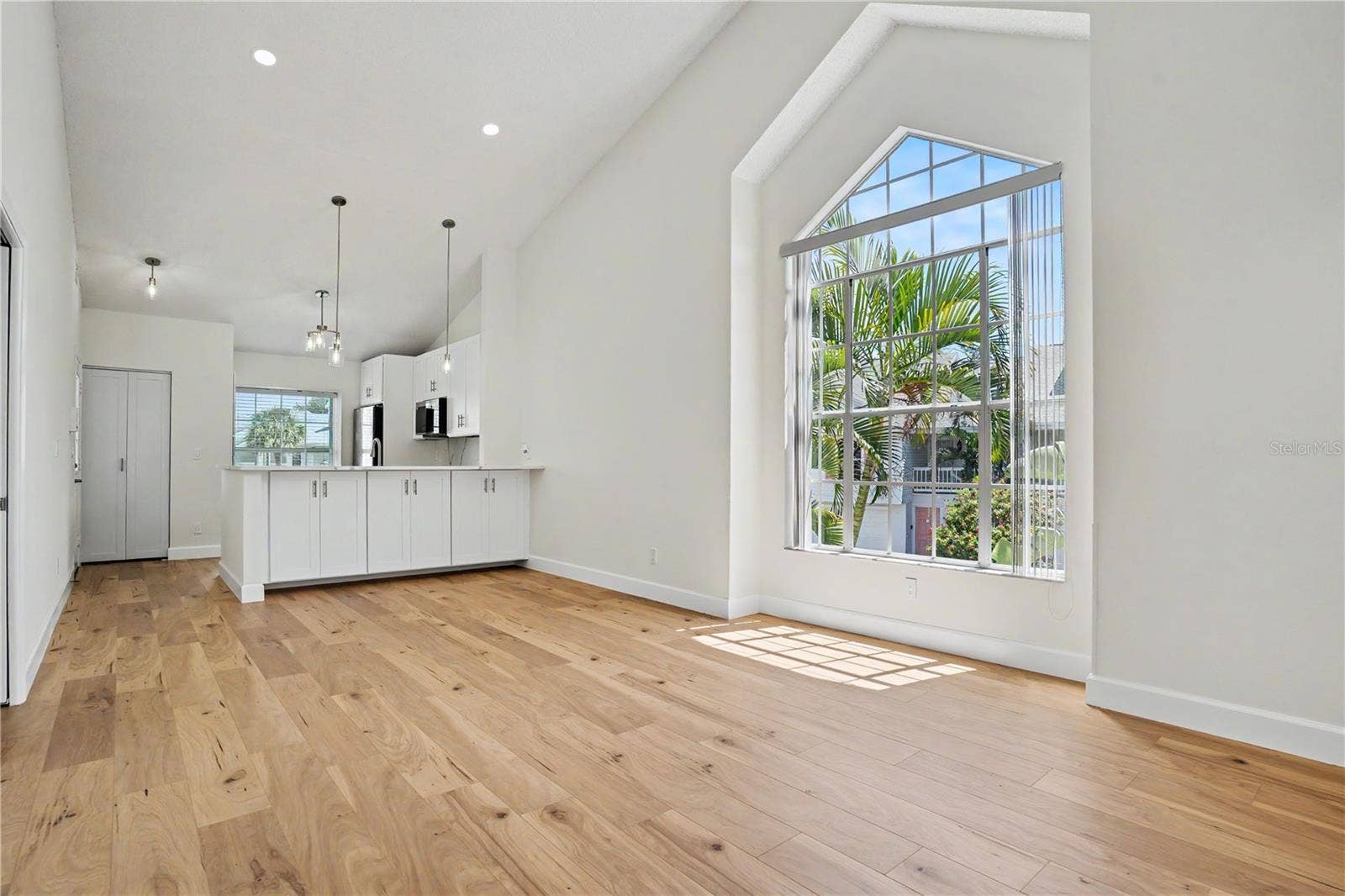 168 SUN ISLE CIRCLE, #168, Treasure Island, FL 33706