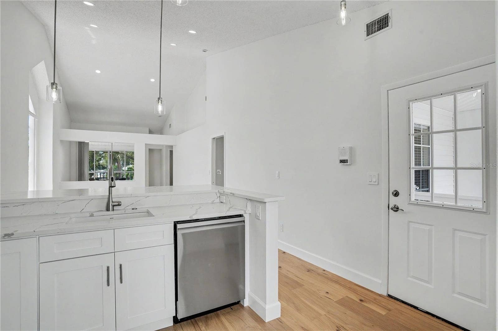 168 SUN ISLE CIRCLE, #168, Treasure Island, FL 33706