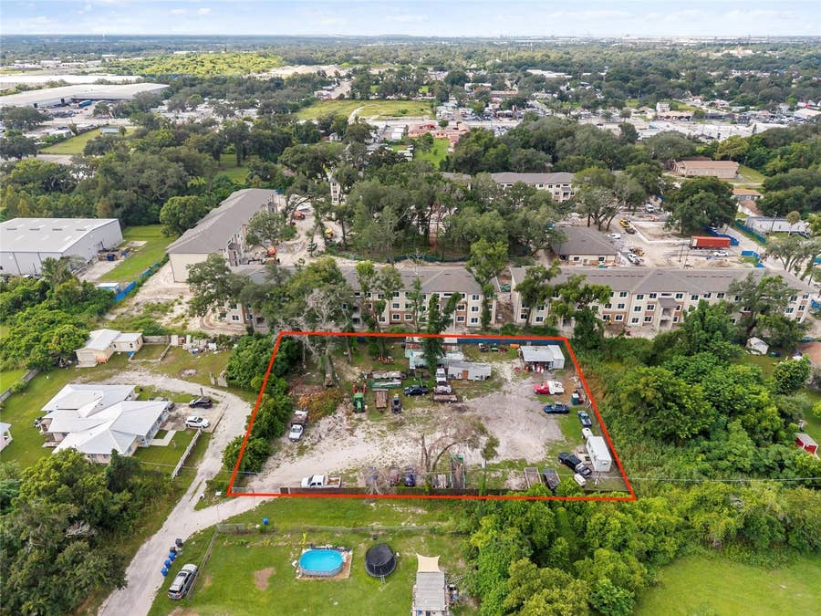 Property photo for 4707 E HENRY AVENUE, Tampa, FL