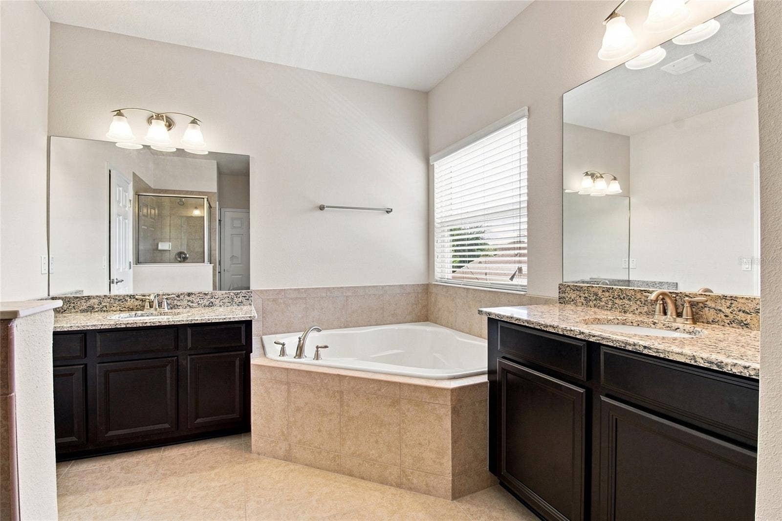 1215 HILLANDALE RESERVE DRIVE, Tampa, FL 33613