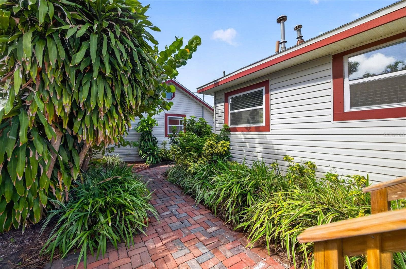 1136 22ND AVENUE N, St Petersburg, FL 33704