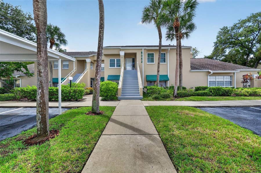 Property photo for 8352 MEADOWBROOK DRIVE, #10, Seminole, FL