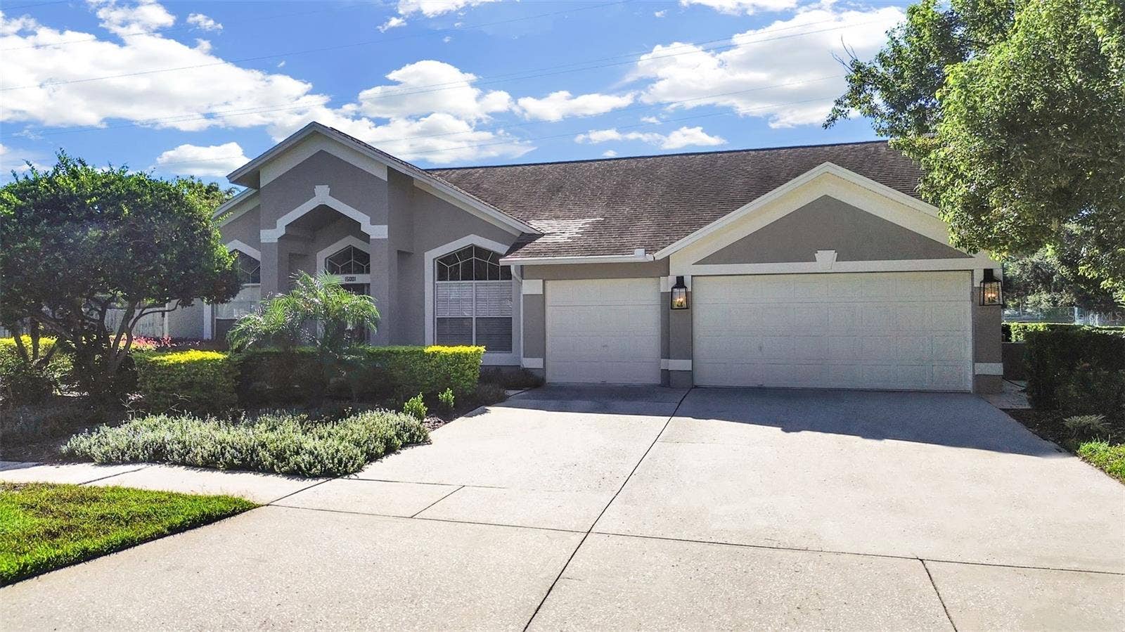 15001 MEADOWLAKE STREET, Odessa, FL 33556 gorgeous M/I built home, 4br/2ba, 3 car garage, inground caged pool near the park