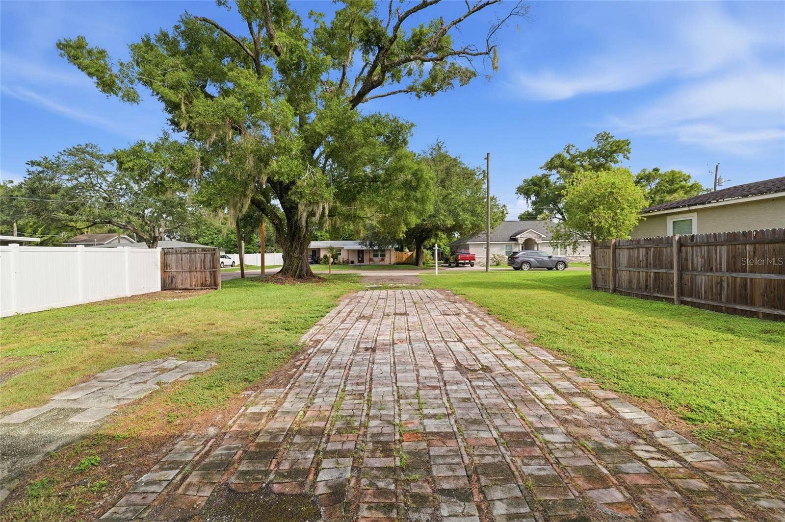 1707 E FRIERSON AVENUE, Tampa, FL 33610 1707 E FRIERSON AVENUE, Tampa, FL 33610