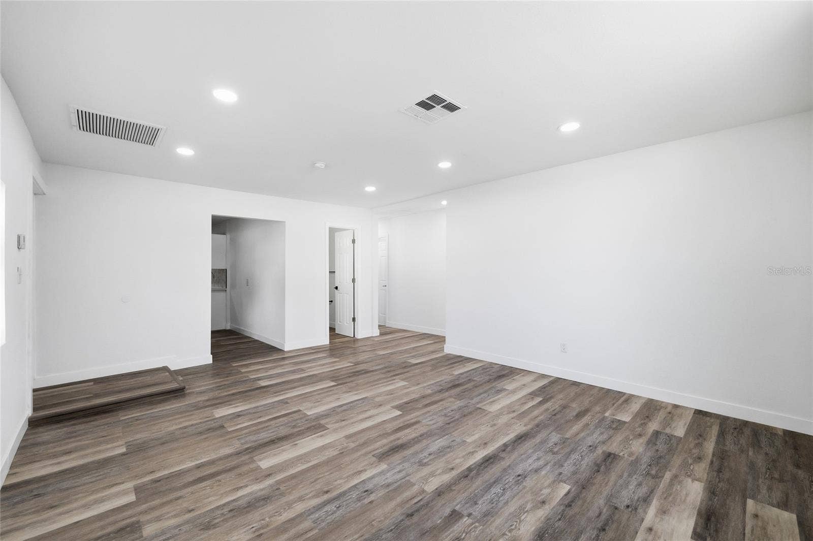 1707 E FRIERSON AVENUE, Tampa, FL 33610 1707 E FRIERSON AVENUE, Tampa, FL 33610