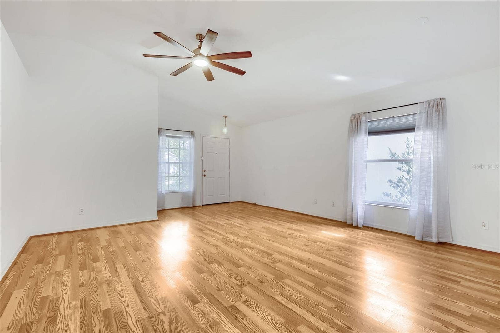 7902 CITRUS BLOSSOM DRIVE, Land O Lakes, FL 34637 7902 CITRUS BLOSSOM DRIVE, Land O Lakes, FL 34637