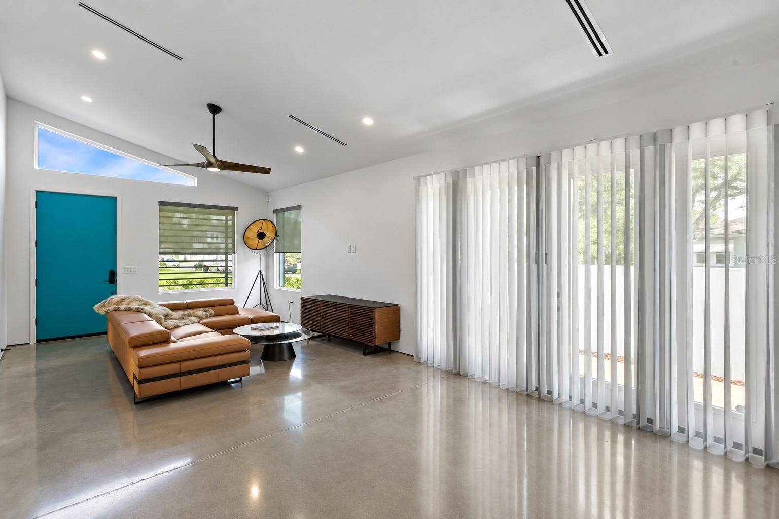 300 43RD AVENUE N, St Petersburg, FL 33703 300 43RD AVENUE N, St Petersburg, FL 33703