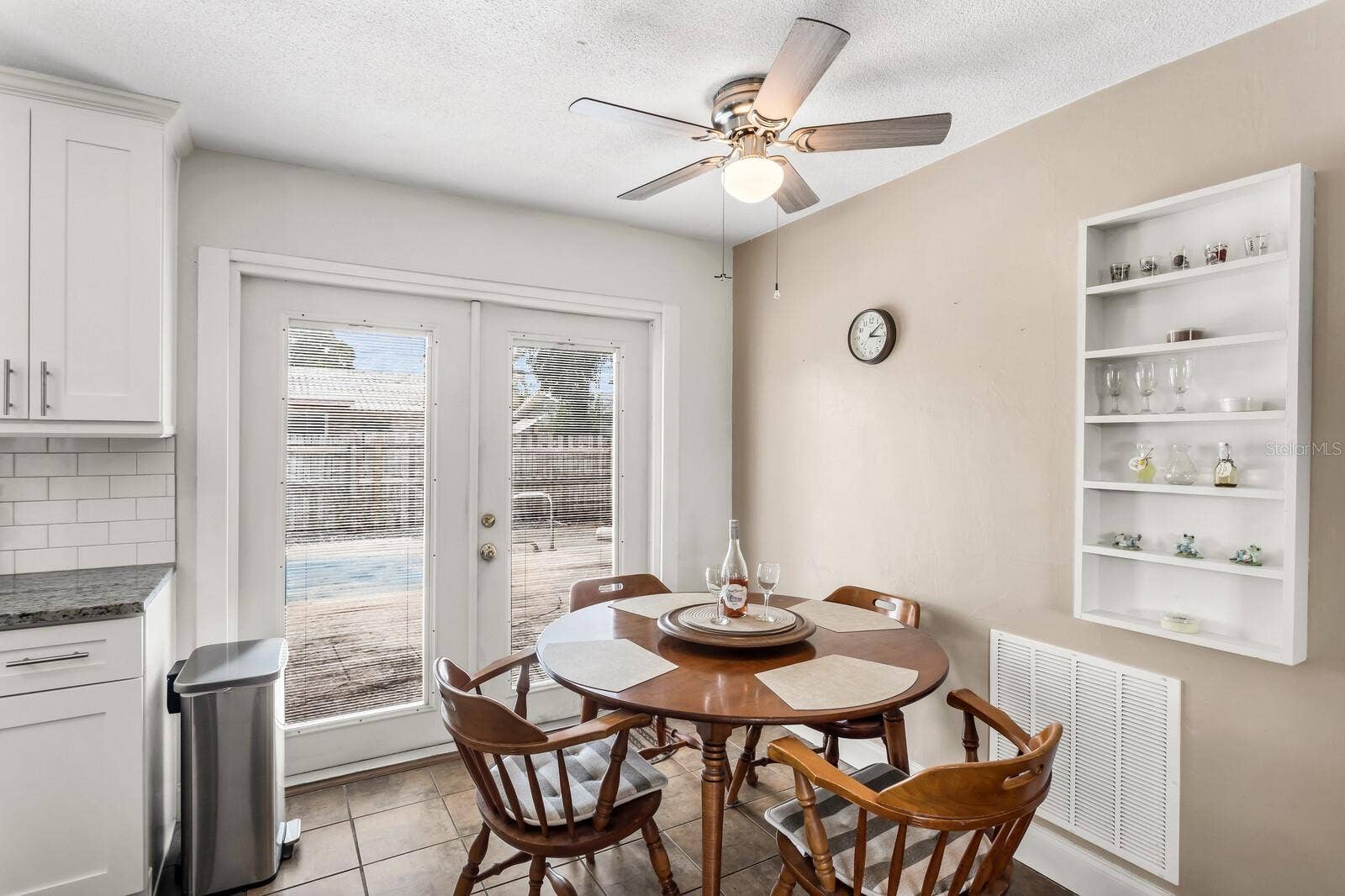 407 OCEAN COURT, Largo, FL 33756 407 OCEAN COURT, Largo, FL 33756