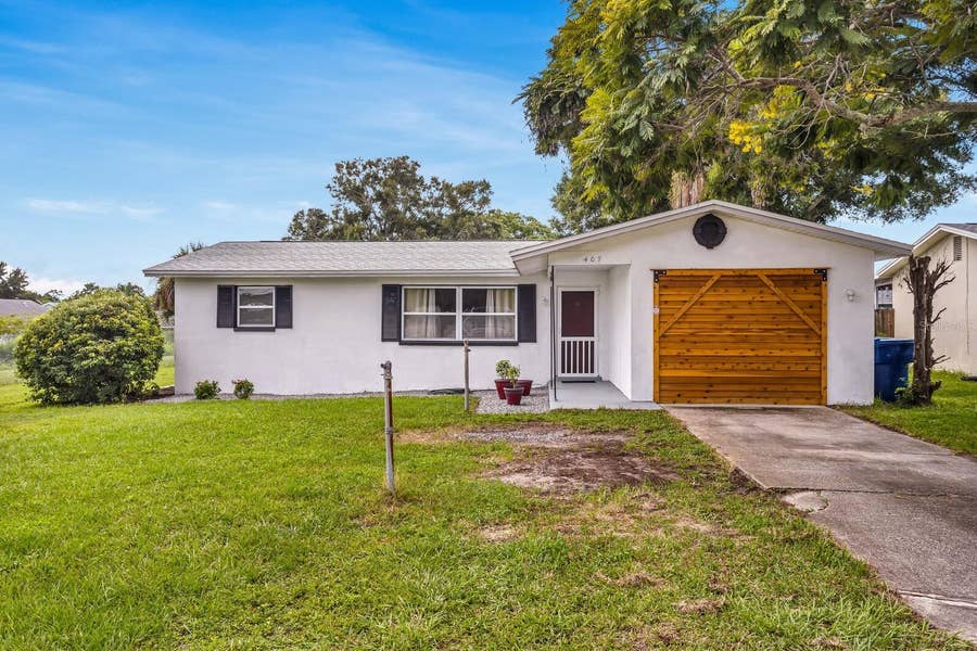 Property photo for 407 OCEAN COURT, Largo, FL