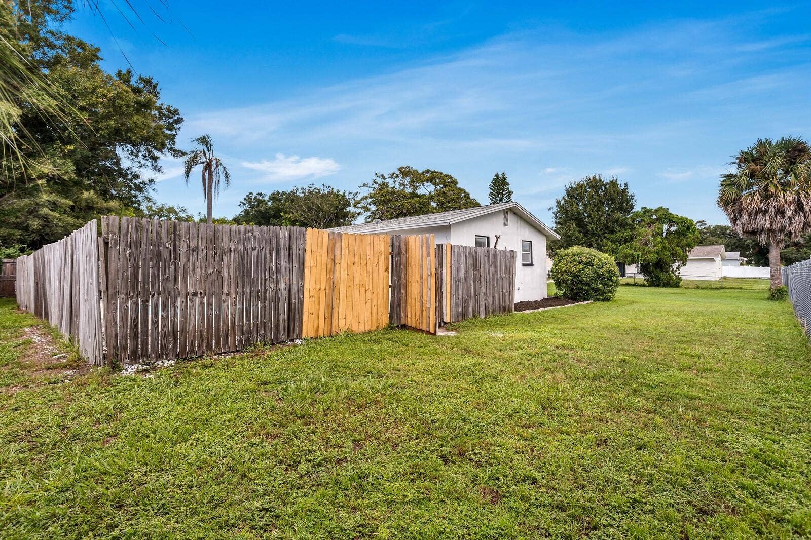 407 OCEAN COURT, Largo, FL 33756 407 OCEAN COURT, Largo, FL 33756