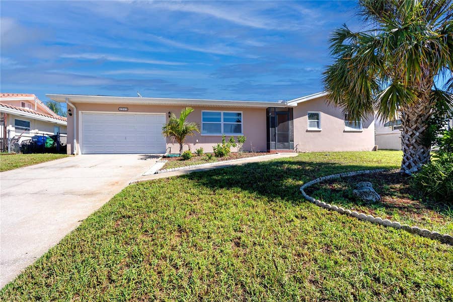 Property photo for 3747 SHADY BLUFFS DRIVE, Largo, FL