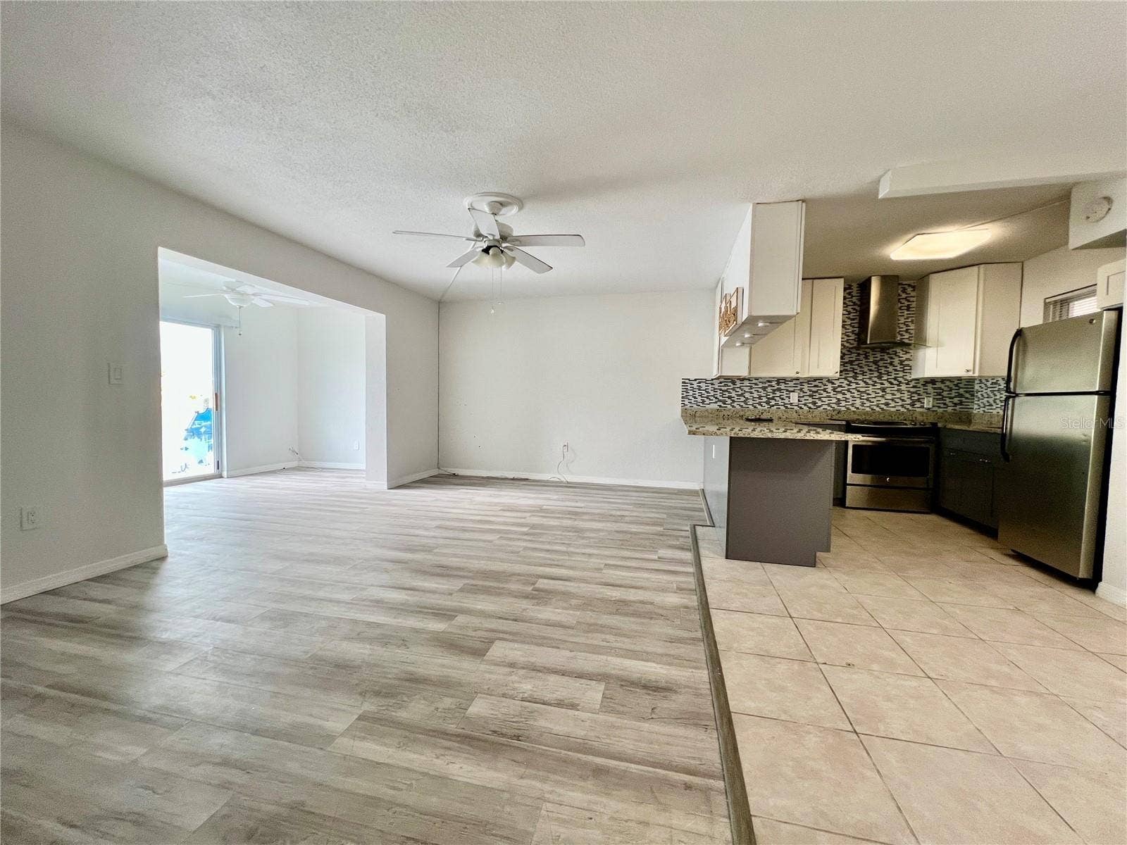 11705 3RD STREET E, #3, Treasure Island, FL 33706