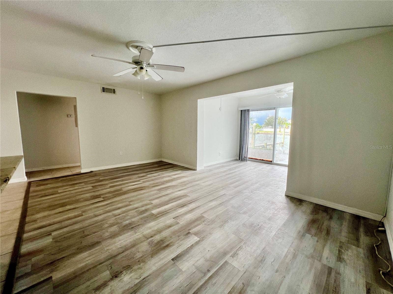 11705 3RD STREET E, #3, Treasure Island, FL 33706