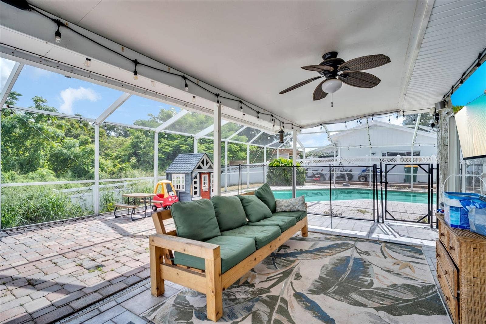 3992 ORCHARD HILL CIRCLE, Palm Harbor, FL 34684 3992 ORCHARD HILL CIRCLE, Palm Harbor, FL 34684